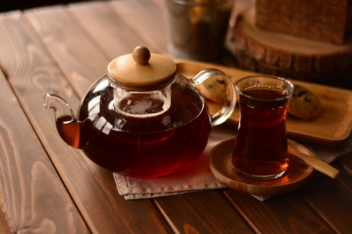 Lucas Süzgeçli Demlik 900 ml