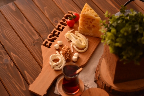 Edam Peynir Sunum Tabağı